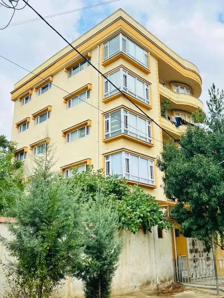 5-storey building for sale, 23 rooms, 3 biswa, Qambar Square, Khushal Khan