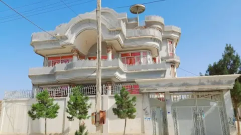 4-storey house for sale, 8 rooms, 340 m², Project S, Mazar-i-Sharif