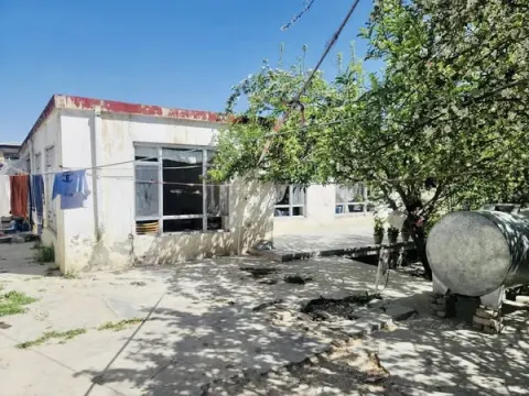 House for sale, 5 rooms, 400 m²