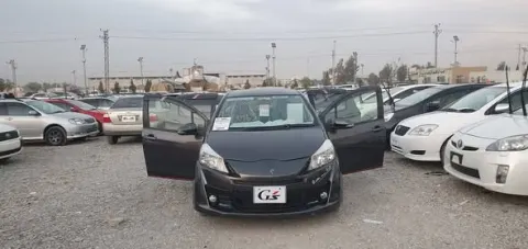 2013 Toyota Vitz RS