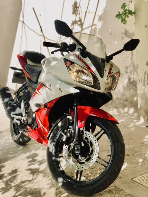 Yamaha R15 2018