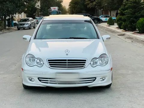 Mercedez Benz 2005