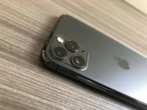 iPhone 11 Pro (64GB)
