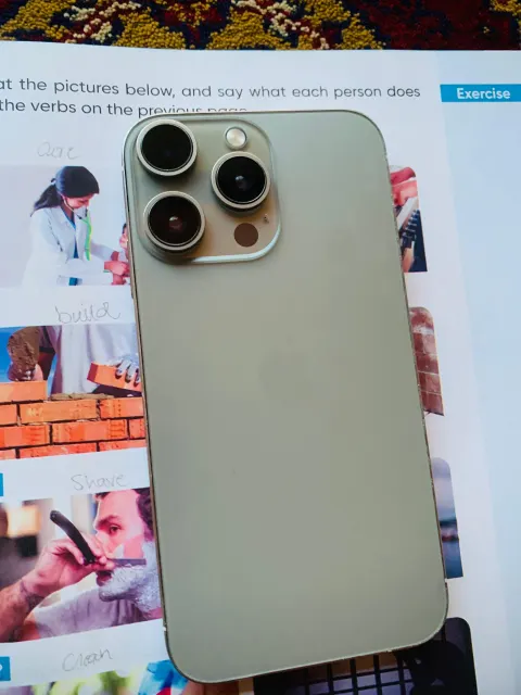 iPhone XR 15pro shape