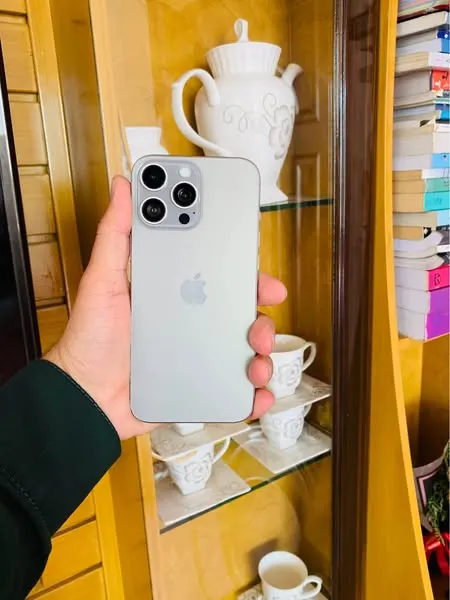 iPhone 16 Pro Max