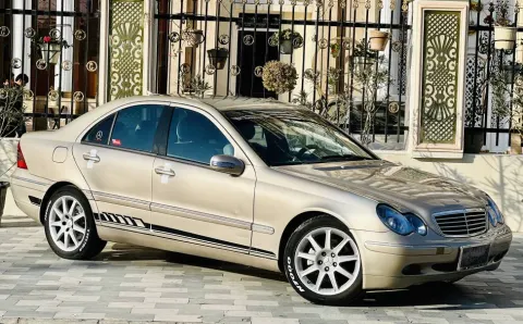 Mercedez Benz 2003