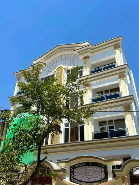 Two new VIP apartments for sale, 3 rooms, 2nd and 3rd floor