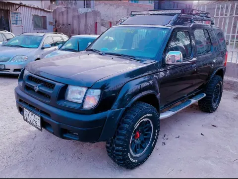 Nissan 2000