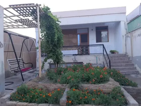 House for sale, 2 rooms, 200 m², on the main road