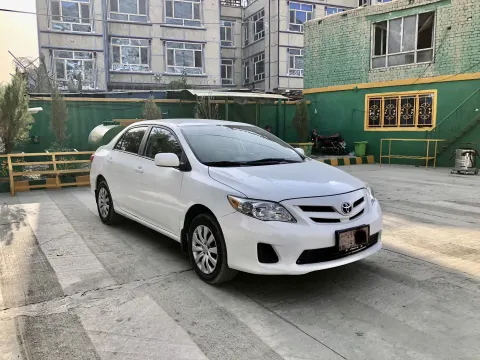 Toyota Corolla 2013 LE