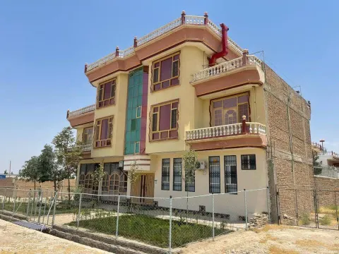 3-storey house with supermarket for sale, 8 rooms, near Chowk-e Sham, Mazar-i-Sharif