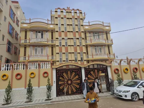 4-storey house for sale, 12 rooms, 225 m², near Chowk-e Sham, Mazar-i-Sharif