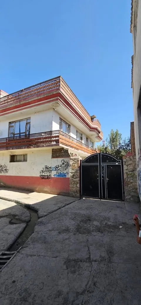 3-storey house for sale, 7 rooms, 200 m², Chilsitoon, District 7, Kabul