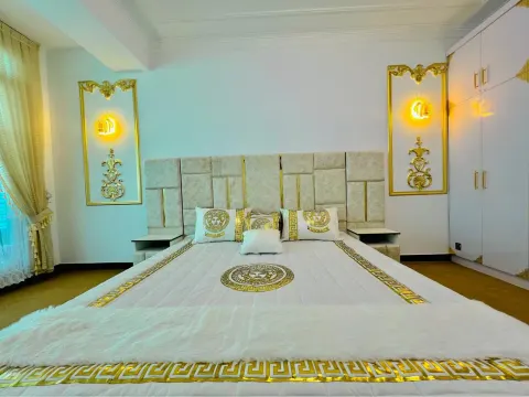 VIP apartment for sale, 3 rooms, 179 m², 10th floor, Karte 4, District 3, Kabul