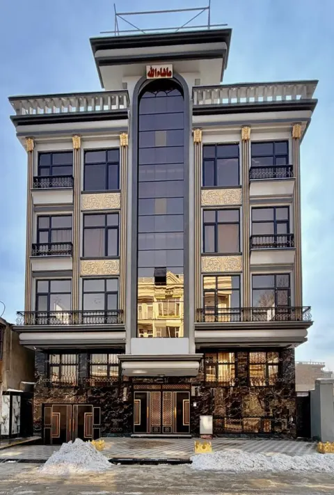 Two VIP apartments for sale, 4 rooms, 340 m² with roof terrace