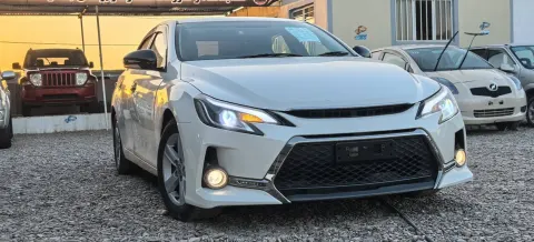 Toyota Mark X 2010