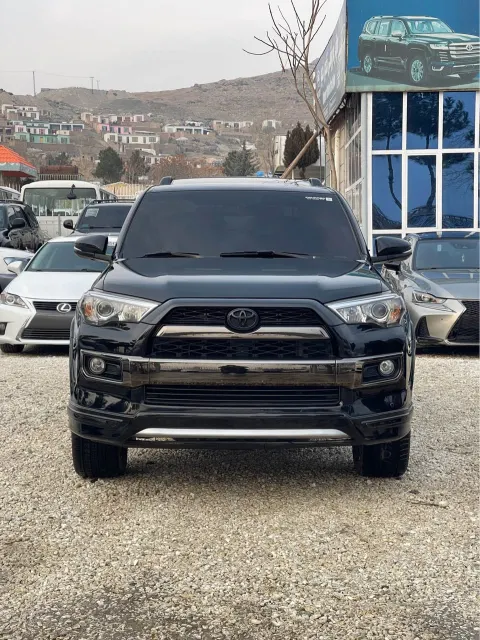 Toyota 4 Runner Limited Night Shade 2019