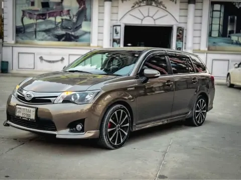 2014 Toyota Fielder Hybrid