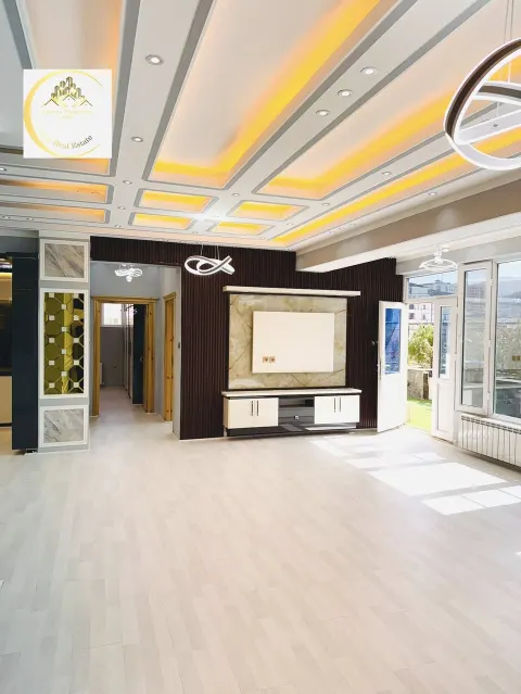 VIP apartment for sale, 4 rooms, 240 m², 6th floor, Shahr-e Naw, Kabul