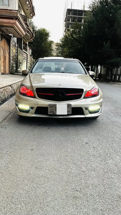 Mercedes-Benz C250 2012