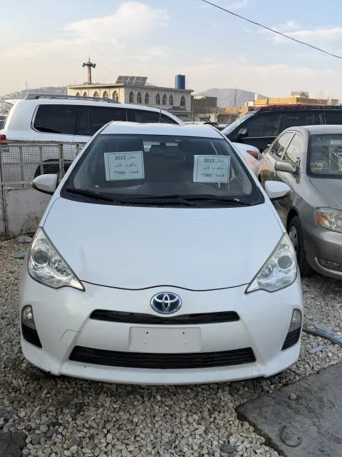 Toyota Aqua 2012
