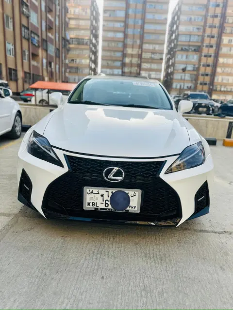 Lexus is 250 full option