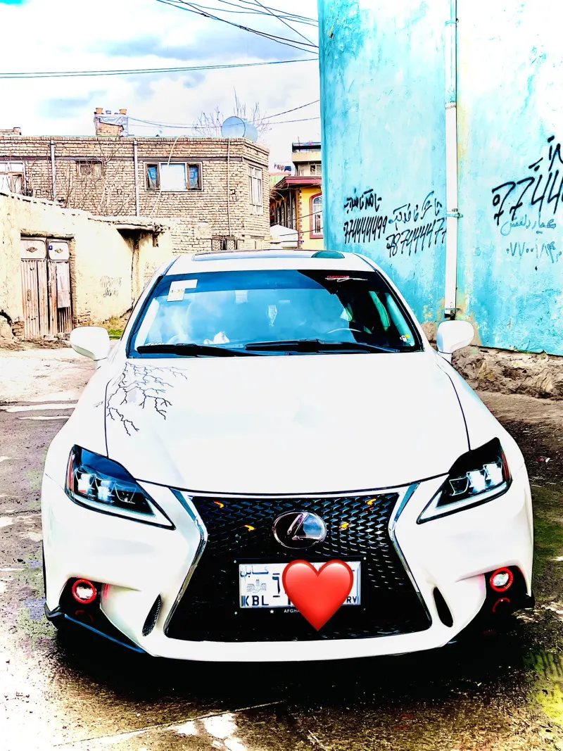 Lexus is250