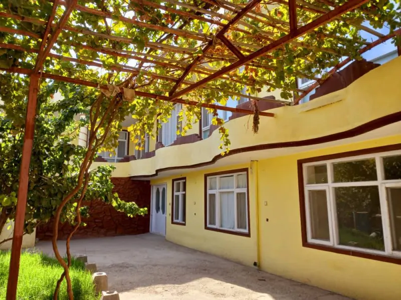 2-storey house for sale, 10 rooms, 430 m²
