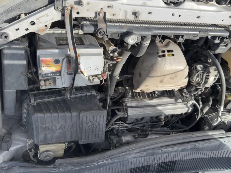 1999 Toyota Picnic – Automatic
