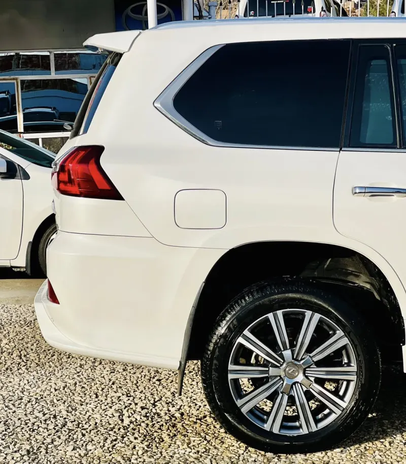 Toyota Lexus Lx570 2016