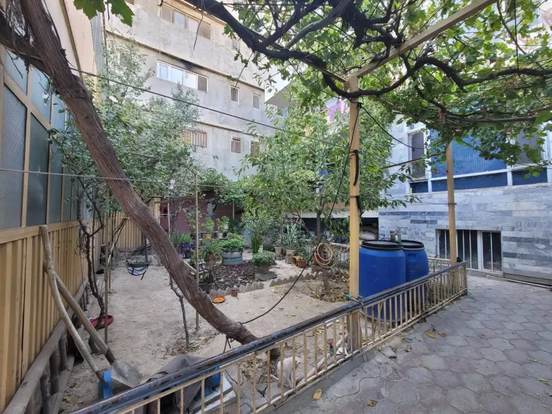 3-storey building for sale, 10 rooms, 300 m², District 11, Kabul