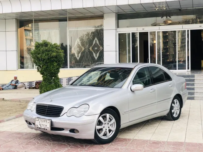 Mercedes-Benz 2005
