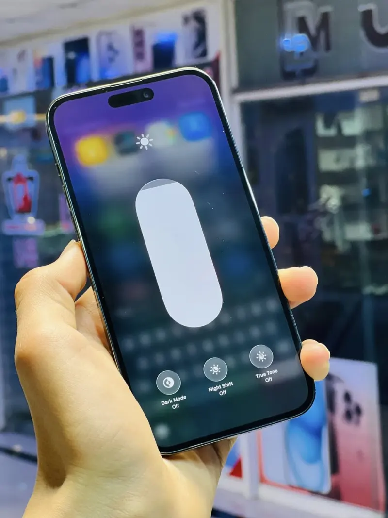 I Phone 16 Pro Max Battery 99