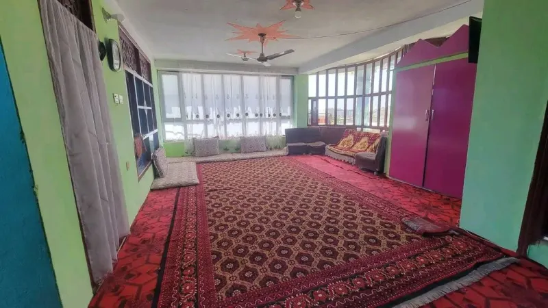 3-storey house for sale, 9 rooms, 500 m²