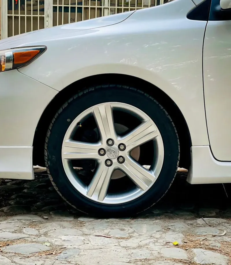 Toyota Corolla 2012