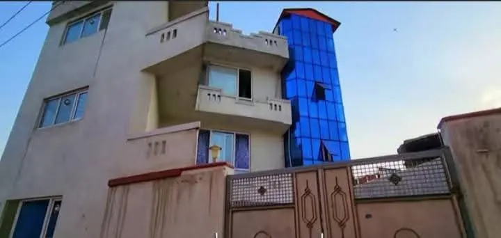 New 4-storey building for sale, 16 rooms, 450 m²
