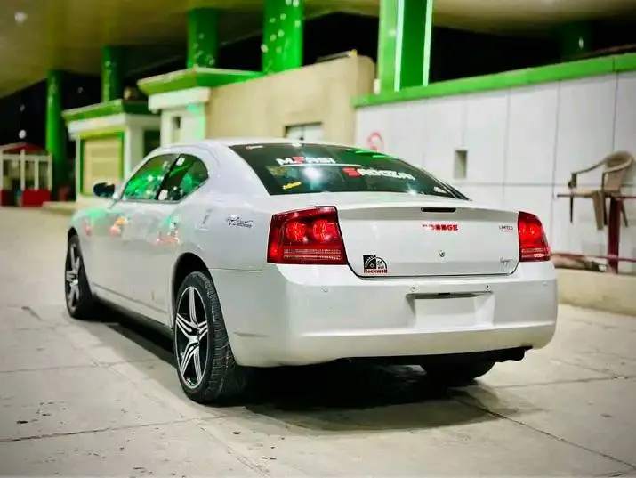 Dodge Charger 2008