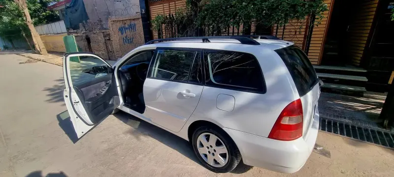 Toyota Fielder 2003