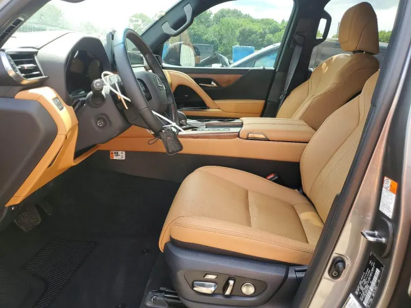 Lexus LX700 2026