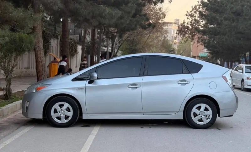 Toyota Prius 2012