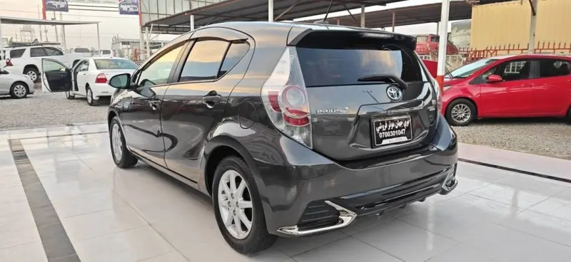 Toyota Aqua Hybrid 2015