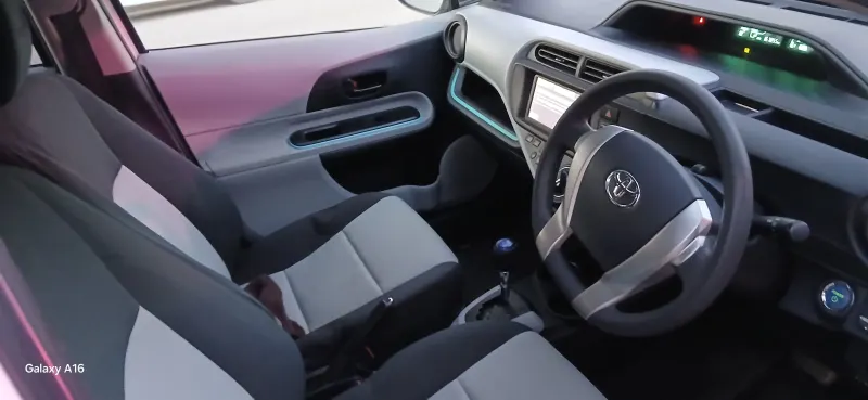 Toyota Aqua 2013