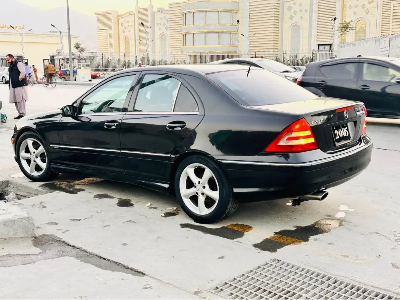 Mercedes-Benz 2005
