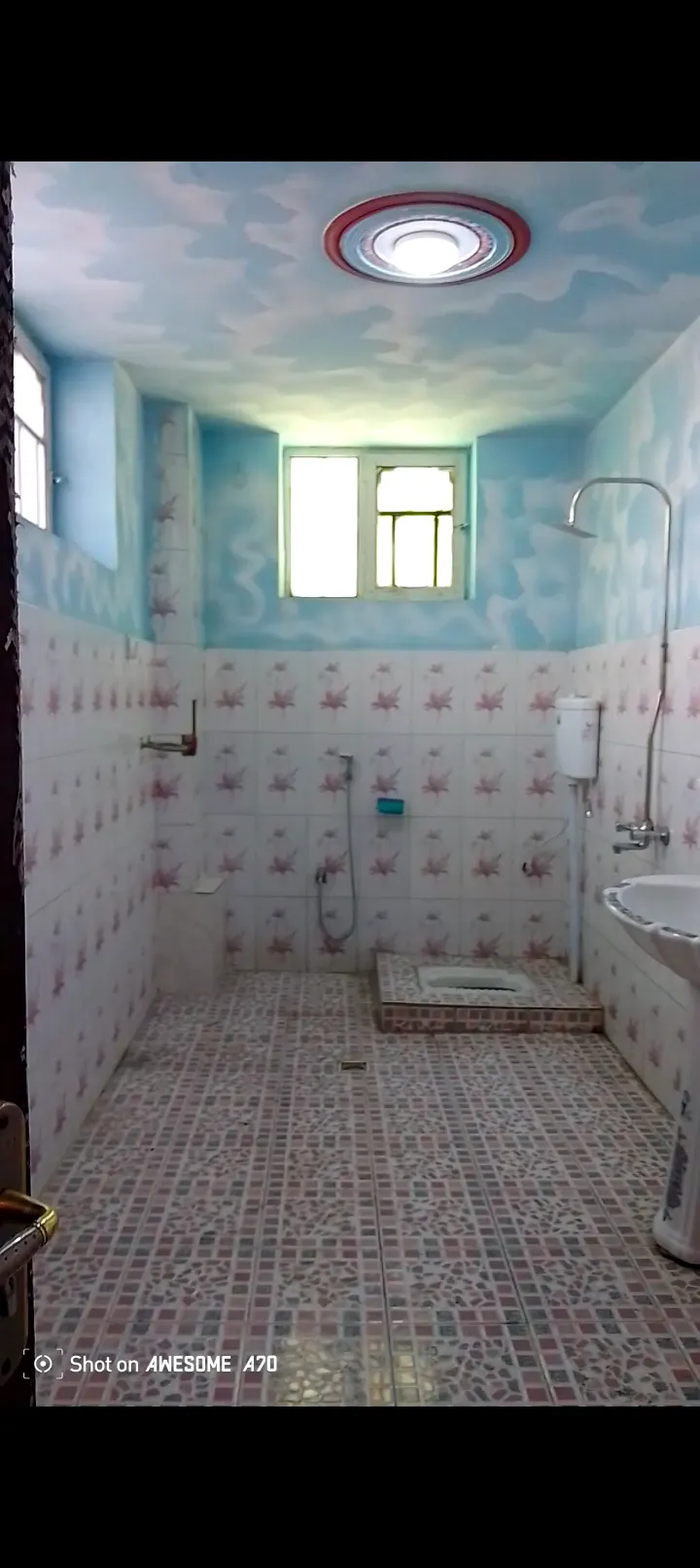 4-storey house for sale, block style