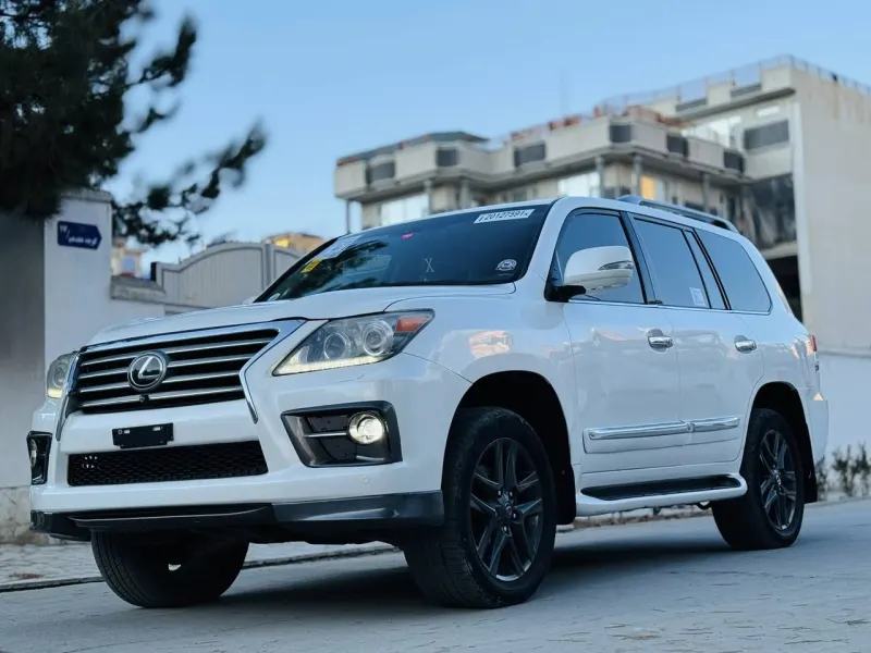 Lexus 570 2009