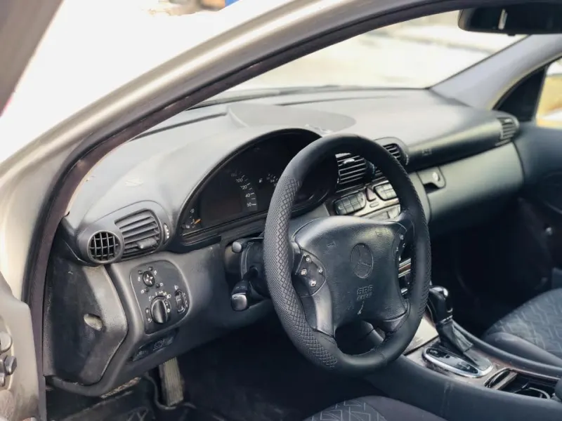 Mercedes-Benz 2005