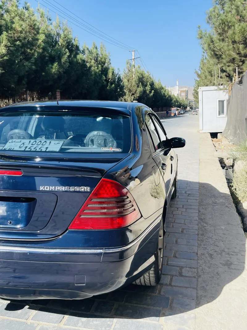 Mercedes-Benz C230 2005