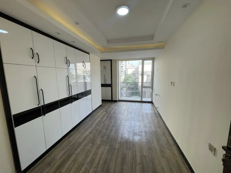 VIP apartment for sale, 3 rooms, 140 m², 3rd floor, Shahr-e Naw, Kabul