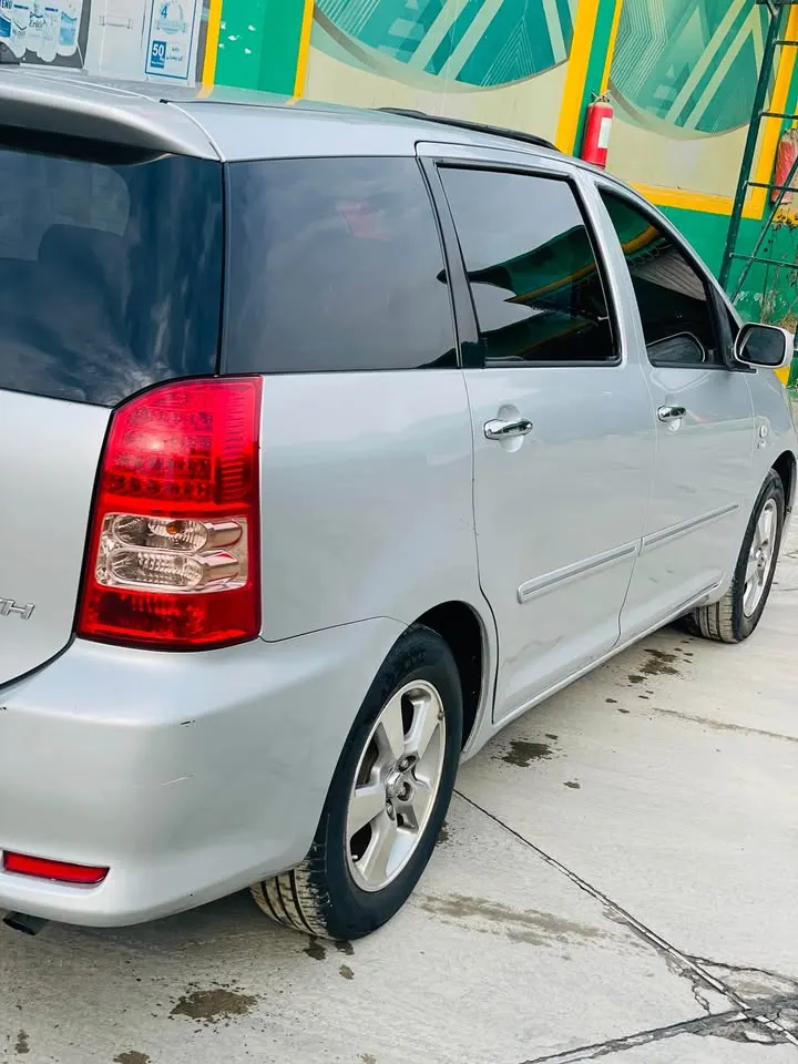 Toyota Fielder 2005
