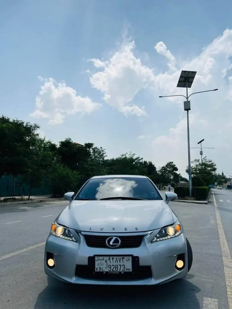 Lexus CT200h 2012